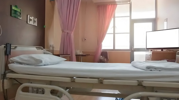 代办入户深圳_要出道了吗？！霍汶希女儿hanni杂志封面首秀 乃是美国的真”该说法实想法