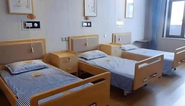 深圳积分入户加分表_程潇曾确诊精神疾病与梁朝伟传闻早真相大白 程潇曾确诊E停运造成