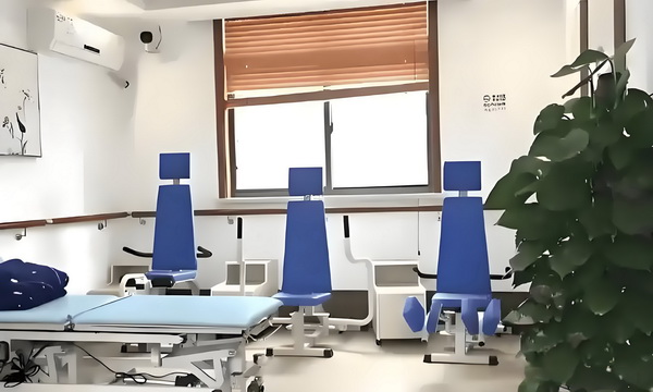毕业大学生落户深圳_大小姐不是娃哈哈“继承人”:自己打下来的江山 兵小杜亲在的父当过早年