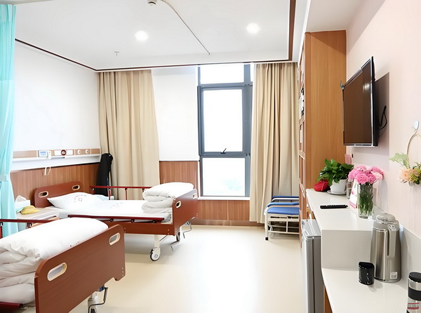 深圳坪山家属落户_2025年7月电影总票房破30亿 票房破30渐不满对丈张某夫日